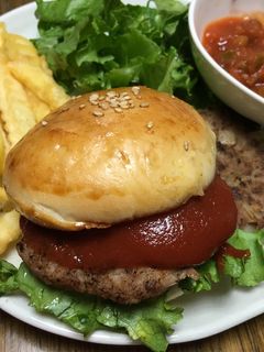 バンズも手作り★ハンバーガー-レシピのメイン写真