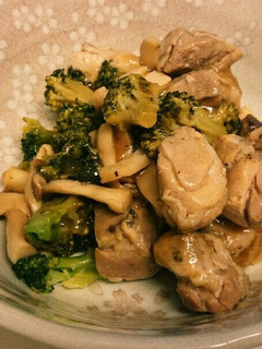 鶏肉とシメジとブロッコリーのマリネ-レシピのメイン写真