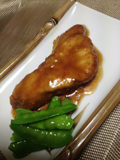 簡単♪焼肉のタレでとろーりサメの煮付け-レシピのメイン写真