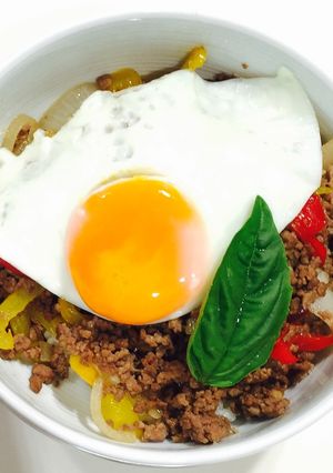 香味ペーストで♪簡単ガパオライス-レシピのメイン写真
