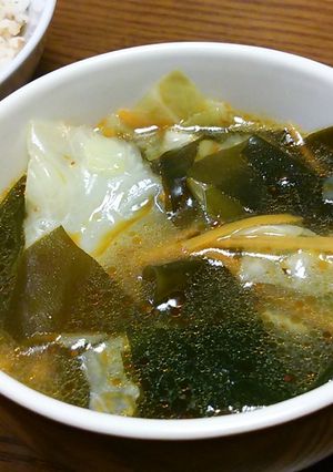 ラー油入りキャベわかめスープ♪-レシピのメイン写真