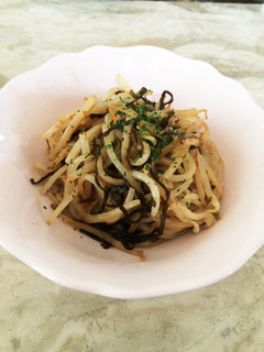 ダイエット☆もやしと塩昆布の白滝パスタ-レシピのメイン写真