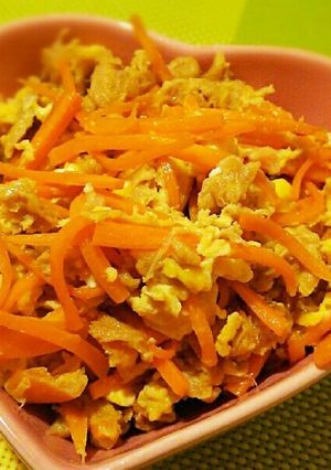 ごま油で人参しりしり風♡お豆腐入り炒め物-レシピのメイン写真