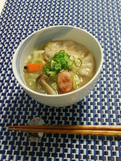 野菜たっぷり餃子の中華スープ-レシピのメイン写真