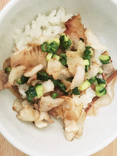 にゃんこと一緒に、豚肉の夏野菜丼-レシピのメイン写真