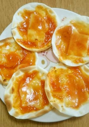 簡単！あまじょっぱいミニピザおやつ☺-レシピのメイン写真