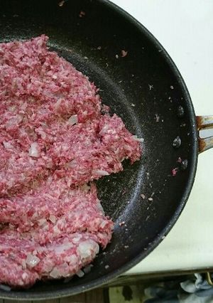 ハンバーグをこねる時はフライパンが楽チン-レシピのメイン写真