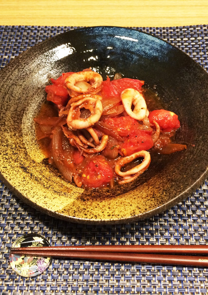 ５分でできちゃう☆イカとトマトの炒め物-レシピのメイン写真