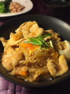 葛たたきでつるんぷるん♡ムネ肉の親子丼-レシピのメイン写真