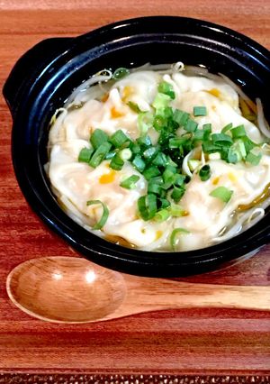 ピリ辛スープ餃子☆酸辣湯水餃子小鍋-レシピのメイン写真