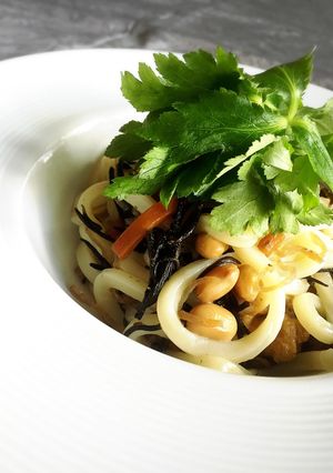 ひじきの煮物でひじきうどん-レシピのメイン写真