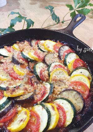 スキレットで！夏野菜と挽肉のチーザ焼き-レシピのメイン写真