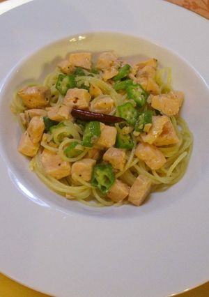 サーモンとオクラのペペロンチーニ-レシピのメイン写真