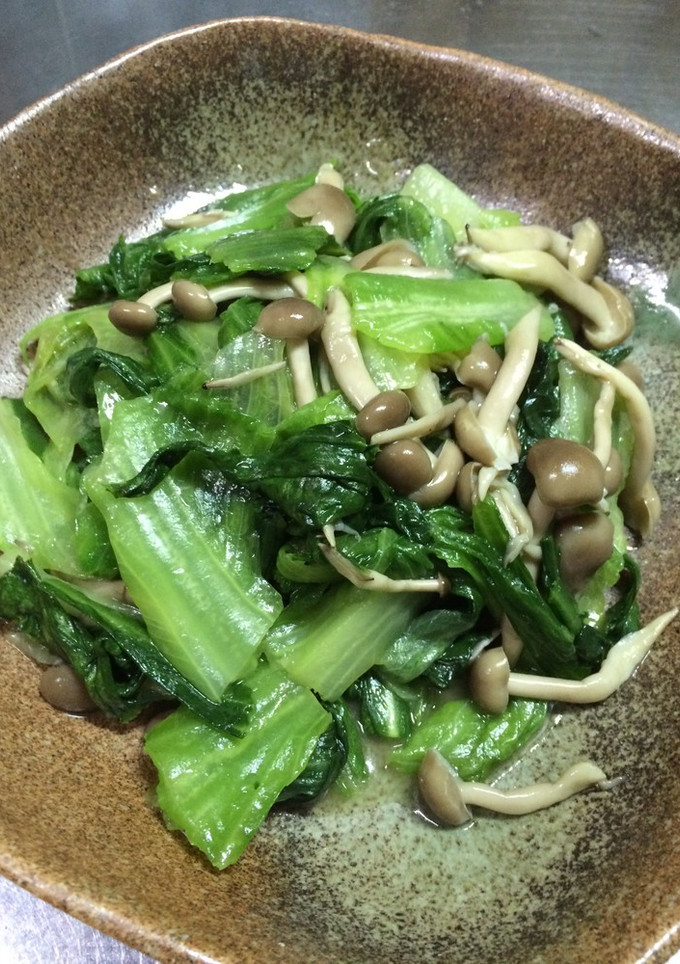 大量消費！レタスの外葉簡単炒め-レシピのメイン写真