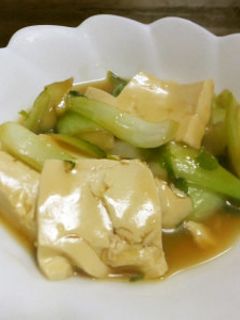 湯通し豆腐とチンゲン菜の炒め物-レシピのメイン写真
