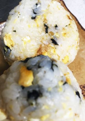 卵おかか味海苔おにぎり-レシピのメイン写真