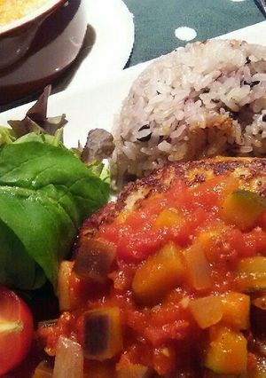 カフェ風ハンバーグ~ラタトゥイユソース~-レシピのメイン写真