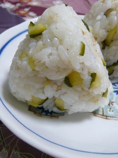 ☆楽チン♪お漬物deおにぎり☆-レシピのメイン写真