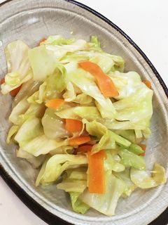 【お弁当】人参キャベツのマヨコンソメ炒め-レシピのメイン写真