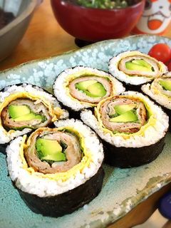 恵方巻きにも!アボカド肉巻きの海苔巻き-レシピのメイン写真
