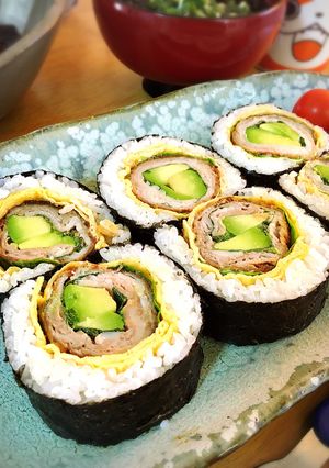恵方巻きにも！アボカド肉巻きの海苔巻き-レシピのメイン写真