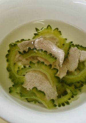 漢方医お勧め薬膳!苦瓜燉里脊-レシピのメイン写真