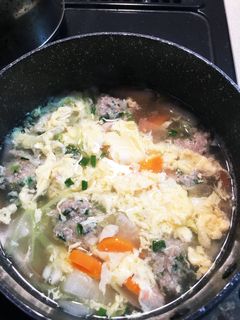 余ったギョウザの具で☆食べるスープ-レシピのメイン写真