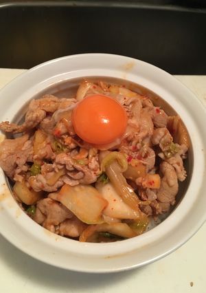 手軽で満足!!ピリ辛豚キムチ丼-レシピのメイン写真