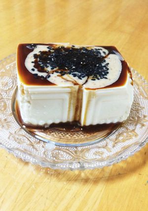 冷奴！胡麻ドレ+しょうゆ+ゴマでいただく-レシピのメイン写真