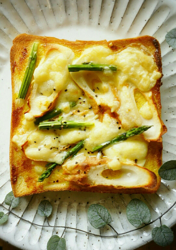 mアスパラとちくわのカレーマヨトースト-レシピのメイン写真