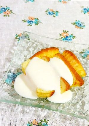 ひんやりマドレーヌに、練乳ヨーグルト♪-レシピのメイン写真