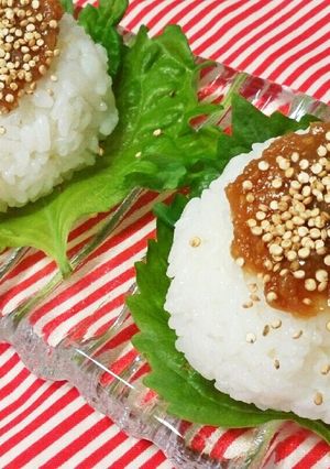 夏にお似合い♪キヌアのおにぎり★-レシピのメイン写真