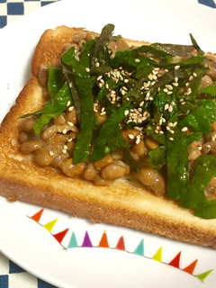 節約♬お手軽♬納豆チーズトースト-レシピのメイン写真