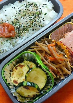 ズッキーニとベーコン炒め　お弁当に-レシピのメイン写真