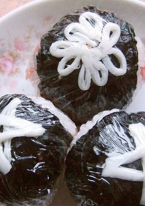裂けるチーズでミニおにぎり-レシピのメイン写真