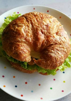 コストコクロワッサンで豚キムチーズサンド-レシピのメイン写真