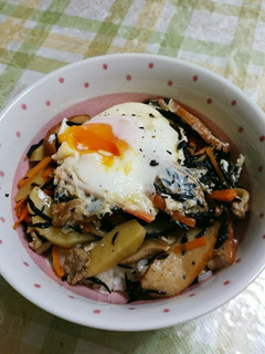 じゃがいもと卵でおいしい豚肉ひじき丼-レシピのメイン写真