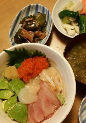 アボガドとお刺身の酢飯丼-レシピのメイン写真
