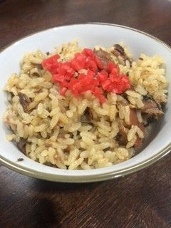 さんま蒲焼缶詰と梅干しで炊き込みご飯-レシピのメイン写真