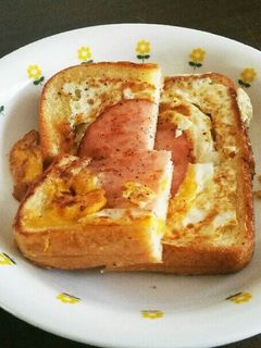 フライパンひとつで簡単ハムエッグトースト-レシピのメイン写真