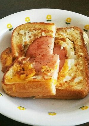 フライパンひとつで簡単ハムエッグトースト-レシピのメイン写真