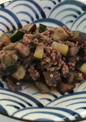 ナスとズッキーニとひき肉の味噌炒め-レシピのメイン写真