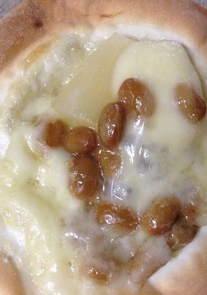 缶詰のパイナップルと納豆のピザ-レシピのメイン写真