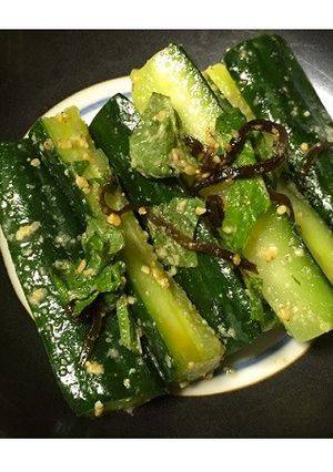 きゅうりとシソの胡麻塩昆布和え　-レシピのメイン写真
