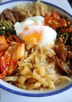ボリュームたっぷり焼肉屋さんのビビンバ丼-レシピのメイン写真