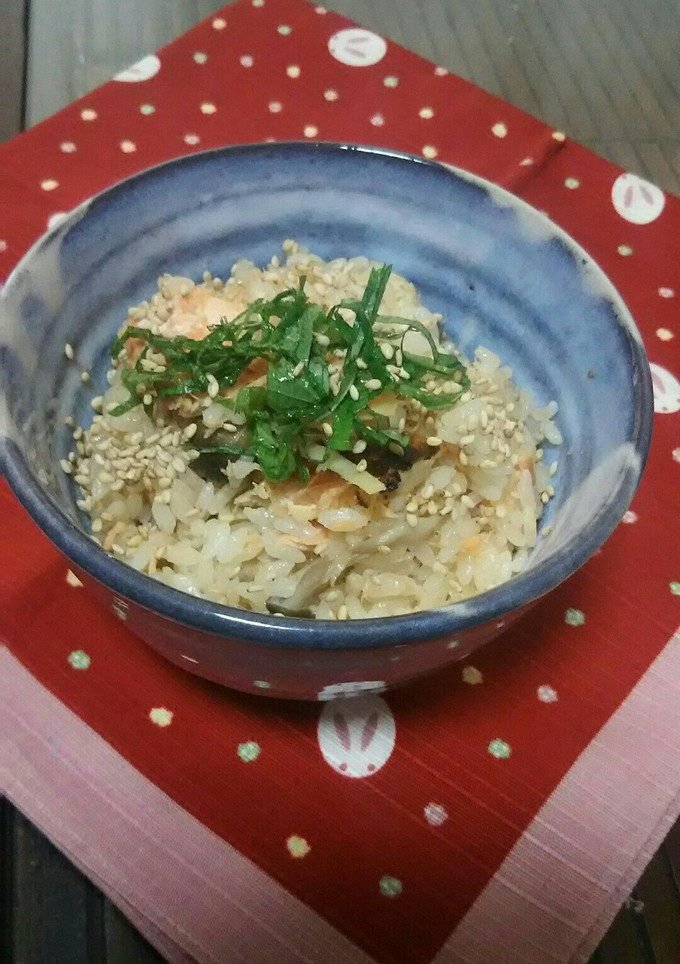 絶品★鮭としめじの醤油バター炊き込みご飯-レシピのメイン写真