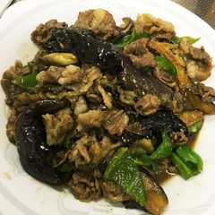 รูปของ 牛肉とナスとピーマンの甘辛炒め