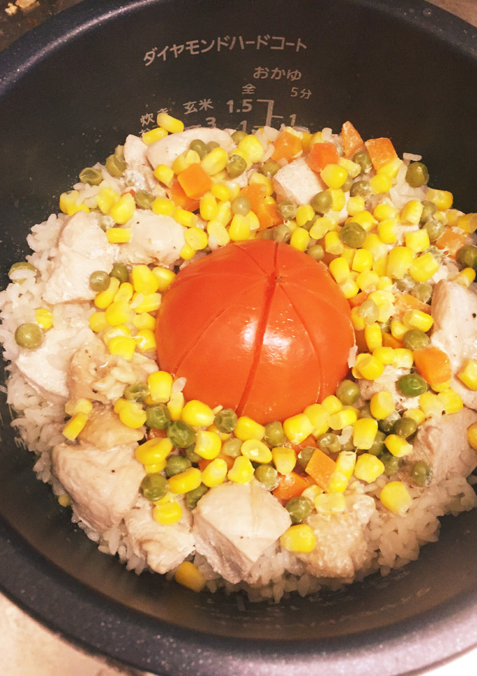 丸ごとトマトとチキンの炊き込みご飯-レシピのメイン写真