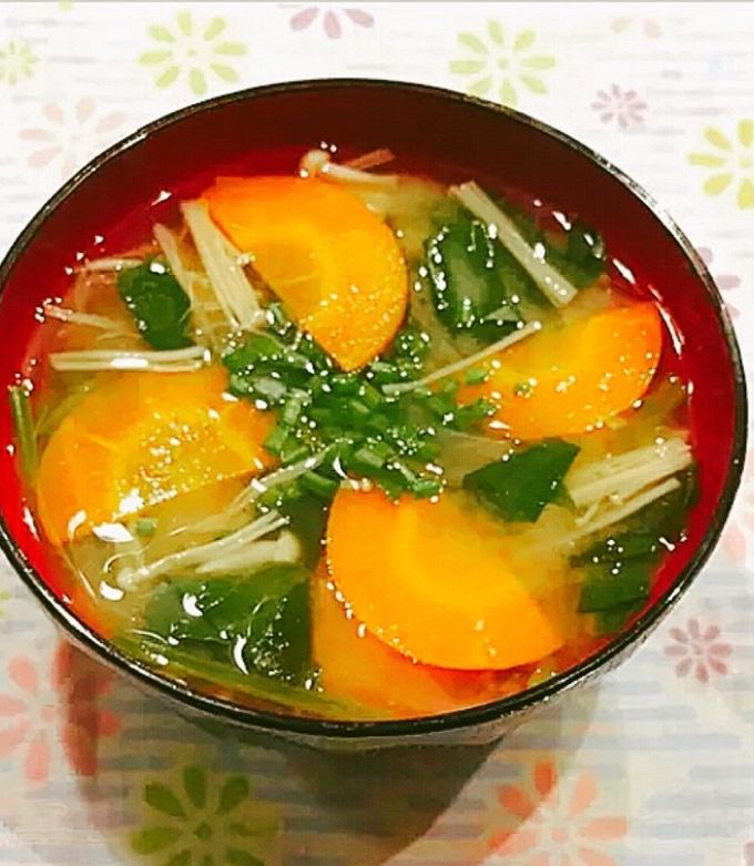 ある物でササっと☆我が家のスピード味噌汁 by なつき☆ミ