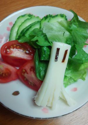 サラダにちょっと可愛いチーズを★-レシピのメイン写真